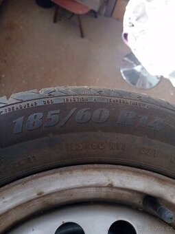 Prodám osobní pneu na diskách