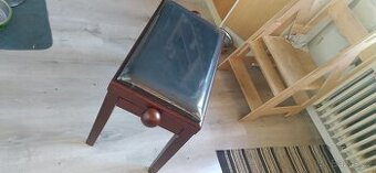 Klavírní stolička