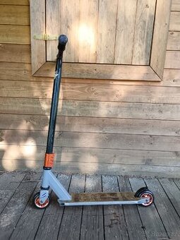 Freestyle koloběžka Street Surfing Bandit