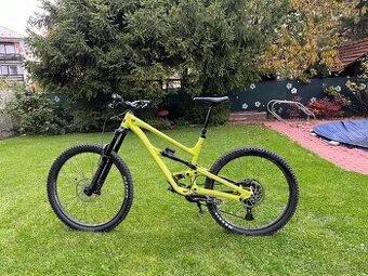 Celoodpružené enduro kolo YT CAPRA