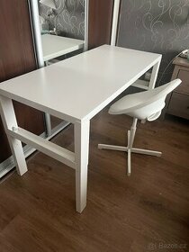Psací stůl  a židle Ikea
