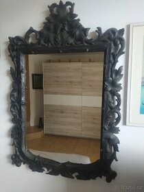 Vyřezávaný zrcadlový rám  97x67 cm