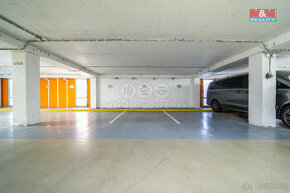 Pronájem garážového stání, 10 m², Praha, ul. Na Křivině