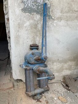 Ruční pumpa LILA 75