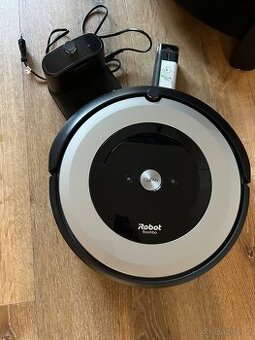 Robotický vysavač Roomba e5
