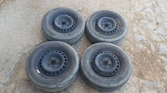 prodam letni sadu na vw t6 pneu 215 65 16C