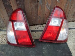 Renault Thalia zadní světla