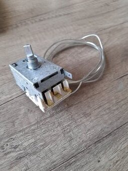 Termostat chladničky Beko