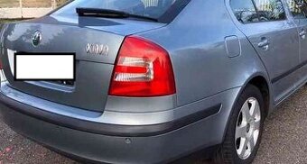 Prodám zadní nárazník Škoda Octavia 2 liftback