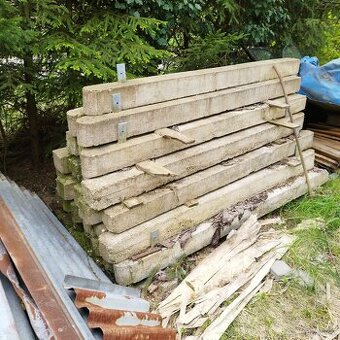 Betonové sloupky na plot