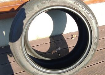 Kumho 255/45 R20