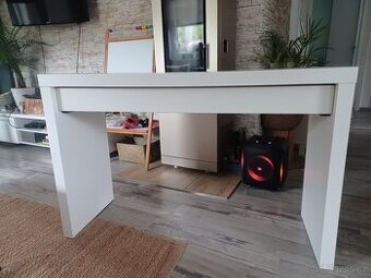 toaletni stolek Ikea Malm ličici stolek