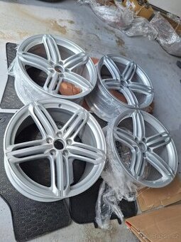 ALU KOLA R19 5x112 ORIGINÁL AUDI PO RENOVACI