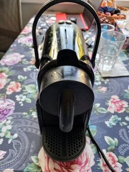 Kávovar Nespresso De'Longhi kapsle