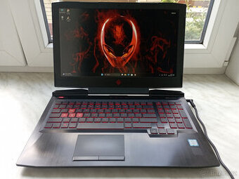 Hp Omen 15-Core i7(8xvlákno)-8g ddr4-Full HD-ssd