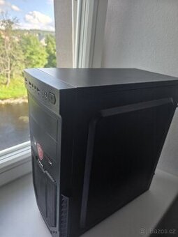 Starší herní pc