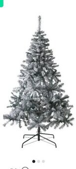 Vánoční stromek - zasněžený