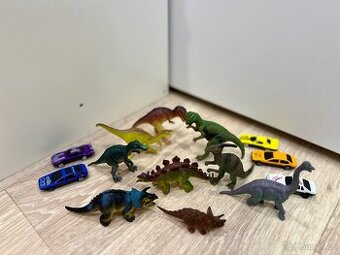 Hračky-dinosauři,auta,vrtulník,tlapkova patrola,švihadlo