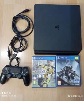 PlayStation 4 pamět 500 v super stavu