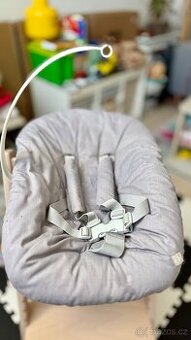 Stokke Tripp Trapp Newborn set v šedé barvě