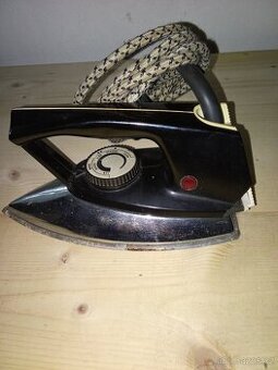 Retro žehlička ETA 219