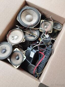 Repráky celá krabice