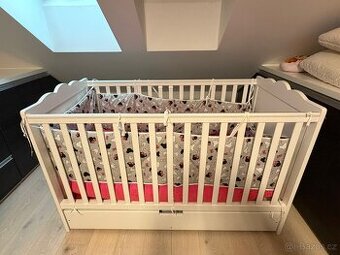 Dětská postýlka 140 x 70 cm - zánovní