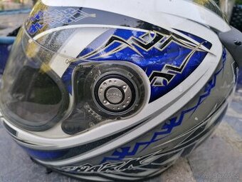 Helma shark velikost L