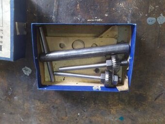 Skoda- veteran, sada frez na ventily