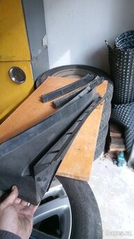 Plast pod stěrače Audi 80 COUPE--CABRIO