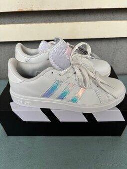 Neve tenisky Adidas 39,5