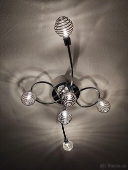 Stropní světlo a lampa