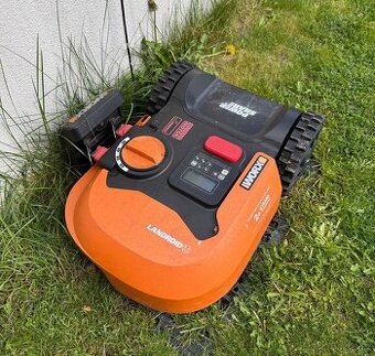 Robotická sekačka Worx garden WR142E Landroid M700