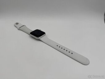 Apple Watch SE GPS 40mm (2022) - Stříbrné hliníkové pouzdro