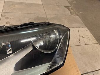 Přední světla Volkswagen Passat B7
