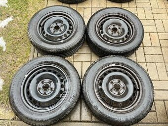 4x plechové disky 5x112 R15, pneu