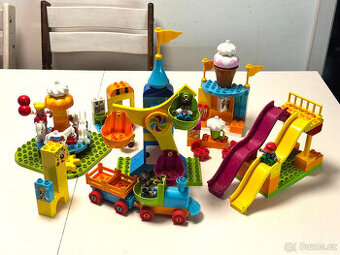 LEGO DUPLO 10840 Velká pouť + 30329 Moje první ži