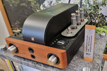 Elektronkový zesilovač Unison Research S6 mkII, třída A