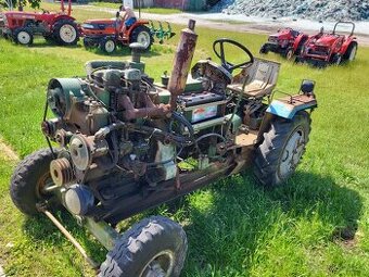 Malotraktor samoděl