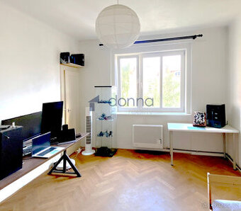 Prodej bytu 1+kk, 24 m2, Nad Primaskou, Praha 10, Strašnice,