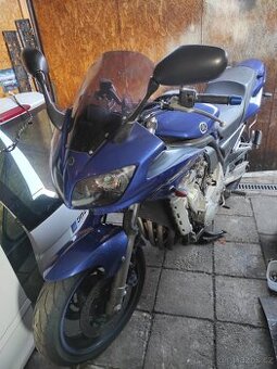 Yamaha FZS 1000 Fazer 105kw tento týden za 45000kc