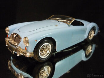 MGA Twin Cam Polistil 1/16 - 1/18