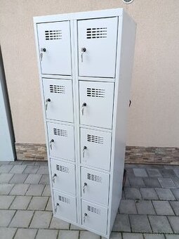 Plechová skříň 10 box