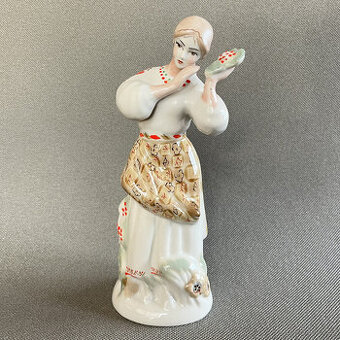 Porcelánová soška Dívka s kalinou 25 cm, Polonne USSR