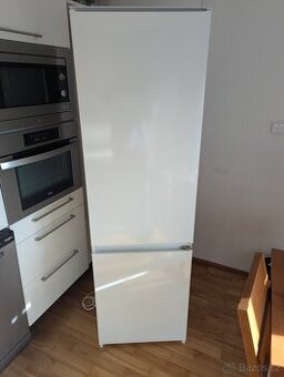 vestavná lednička s mrazákem TEKA - rezervace