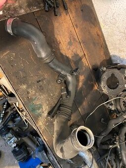 Hadice a trubky stlaceného vzduchu (turba) Octavia 2 RS BMN