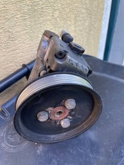 Servočerpadlo BMW 520d E60 E61 130kw N47 servo pumpa