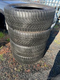 Zimní pneu 235/55R18 104 Extra Load Bridgestone, sada