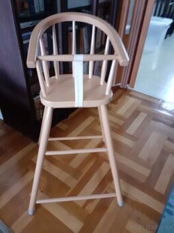 jídelní židlička