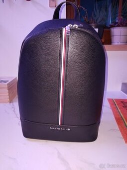 Batoh Tommy Hilfiger Th Central Dome Backpack